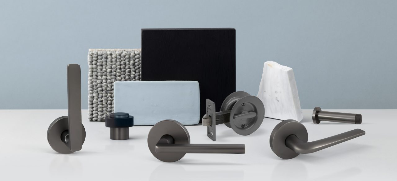 Medio plus graphite collection